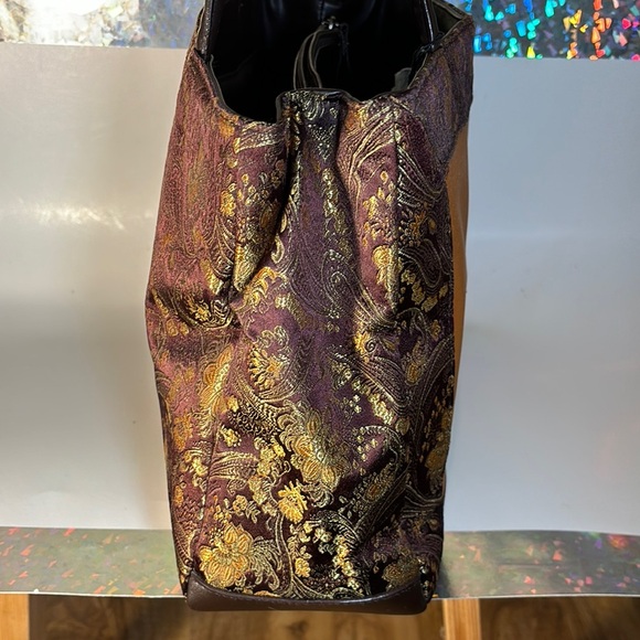 Gold and Brown Artistic Shoulder Bag with Butterfly Design - Picture 7 of 16